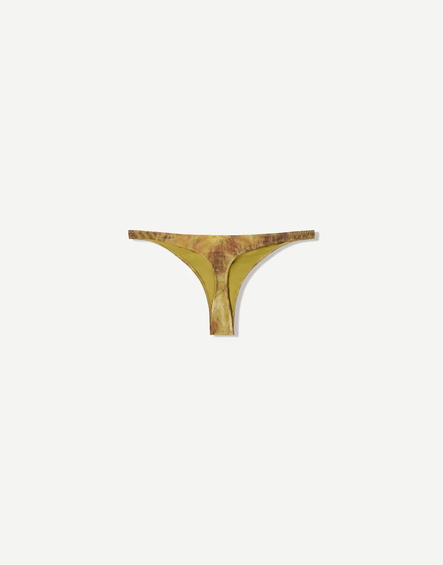DÓŁ OD BIKINI
