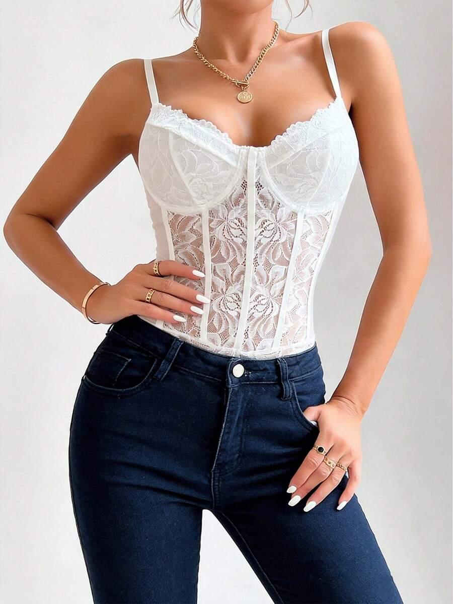 białe body koronka