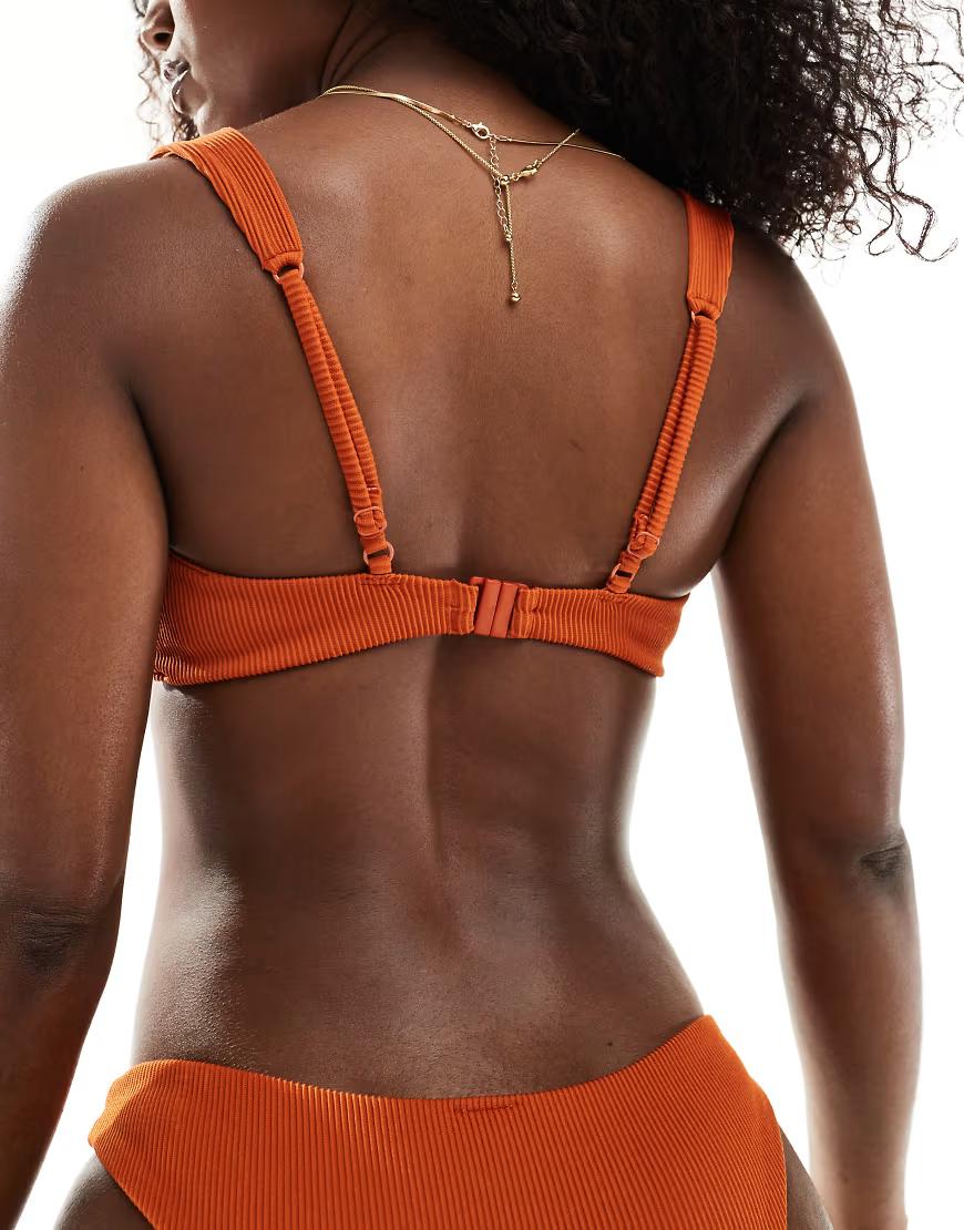 POMARAŃCZOWA GÓRA OD BIKINI