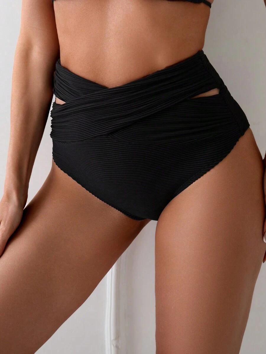DÓŁ OD BIKINI