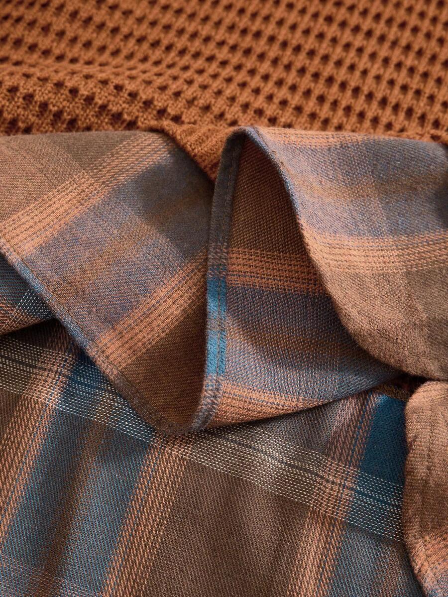 brązowy dzianinowy sweter