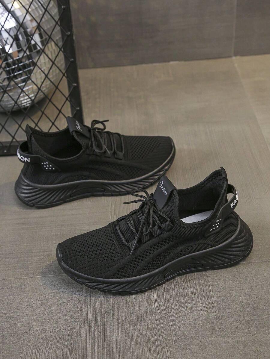 czarne sportowe buty