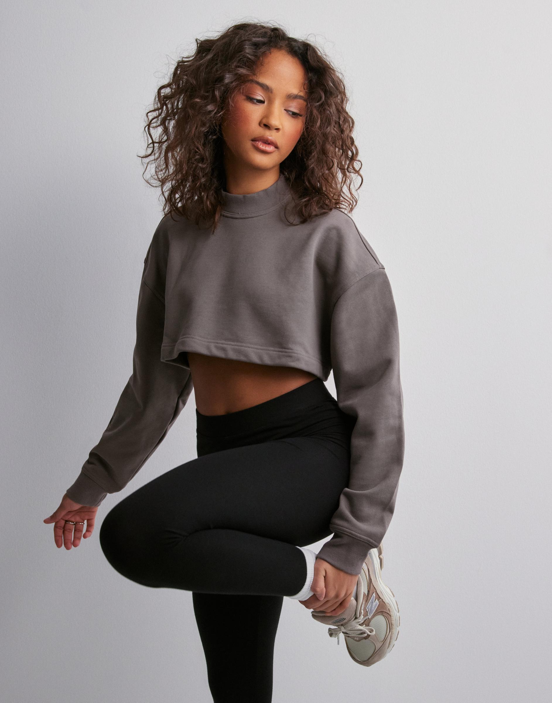 BLUZA SPORTOWA ODKRYTE PLECY IT8278