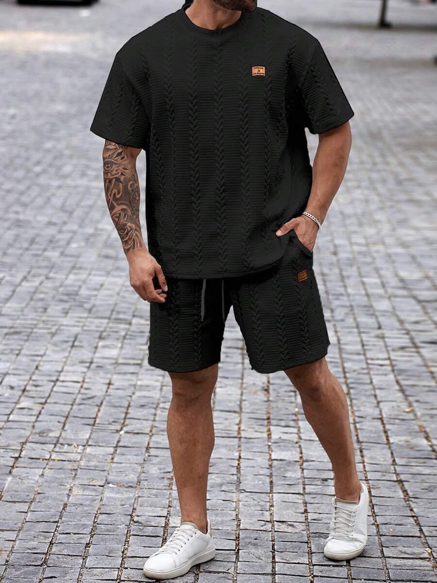 czarny t-shirt okrągły dekolt 