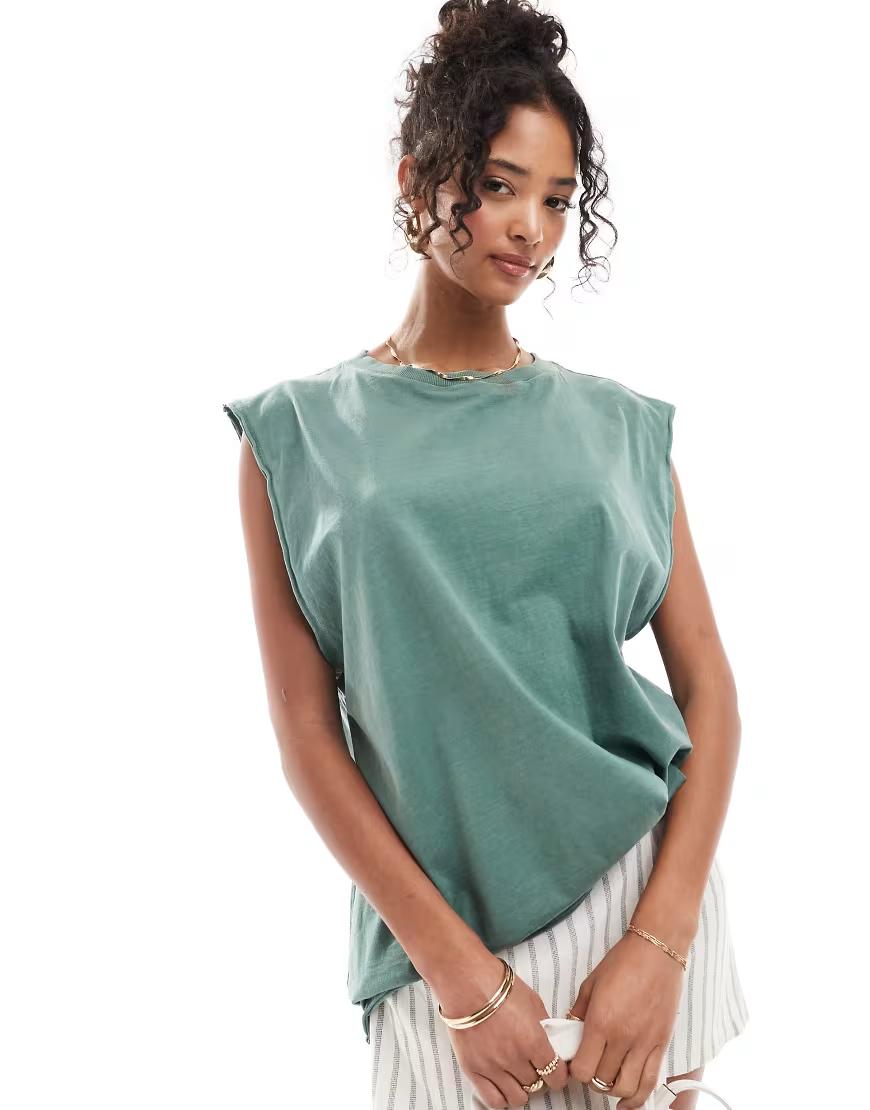 TOP BEZ RĘKAWÓW OVERSIZE 
