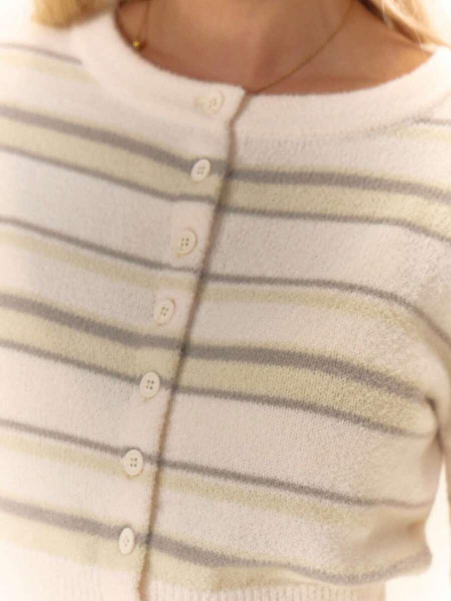 DZIANINOWY SWETER WZÓR PASKI 
