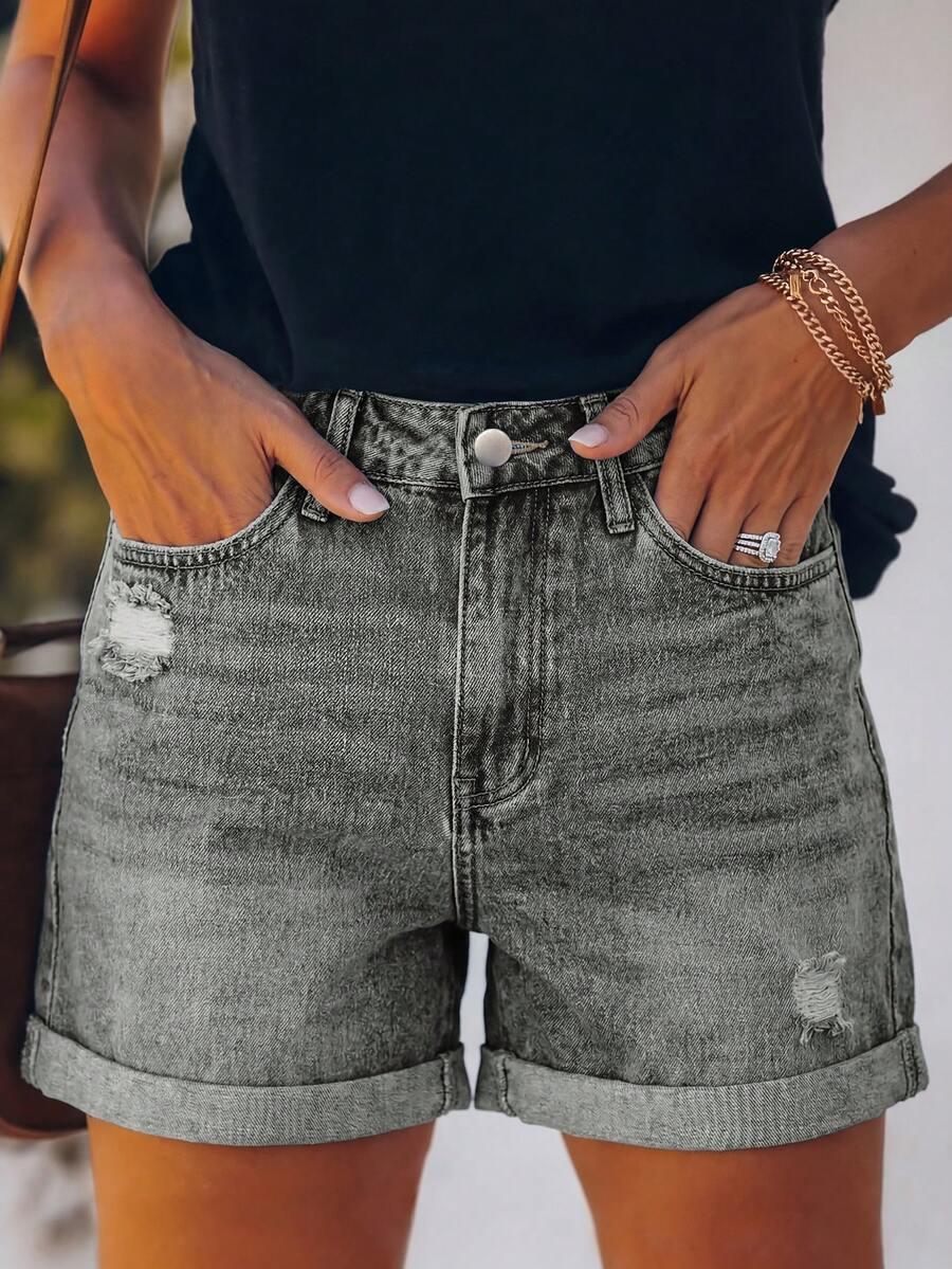 szare spodenki jeans
