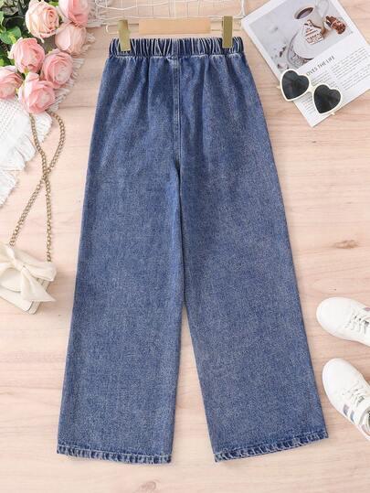 niebieskie spodnie jeans
