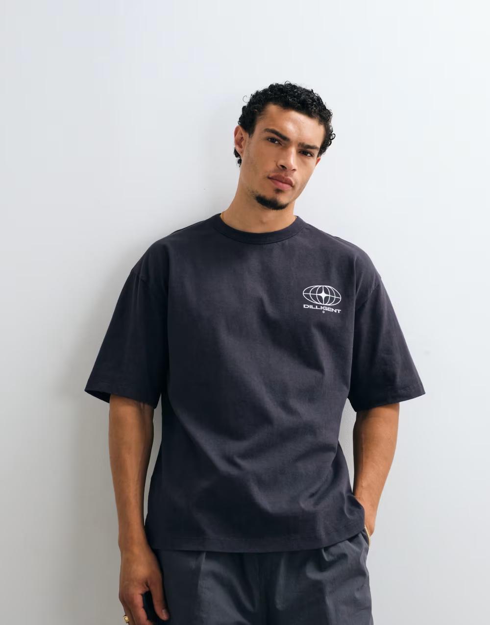 SZARY T-SHIRT NADRUK