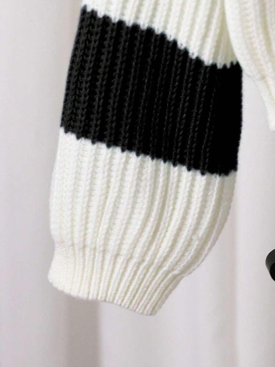 SWETER W PASKI 