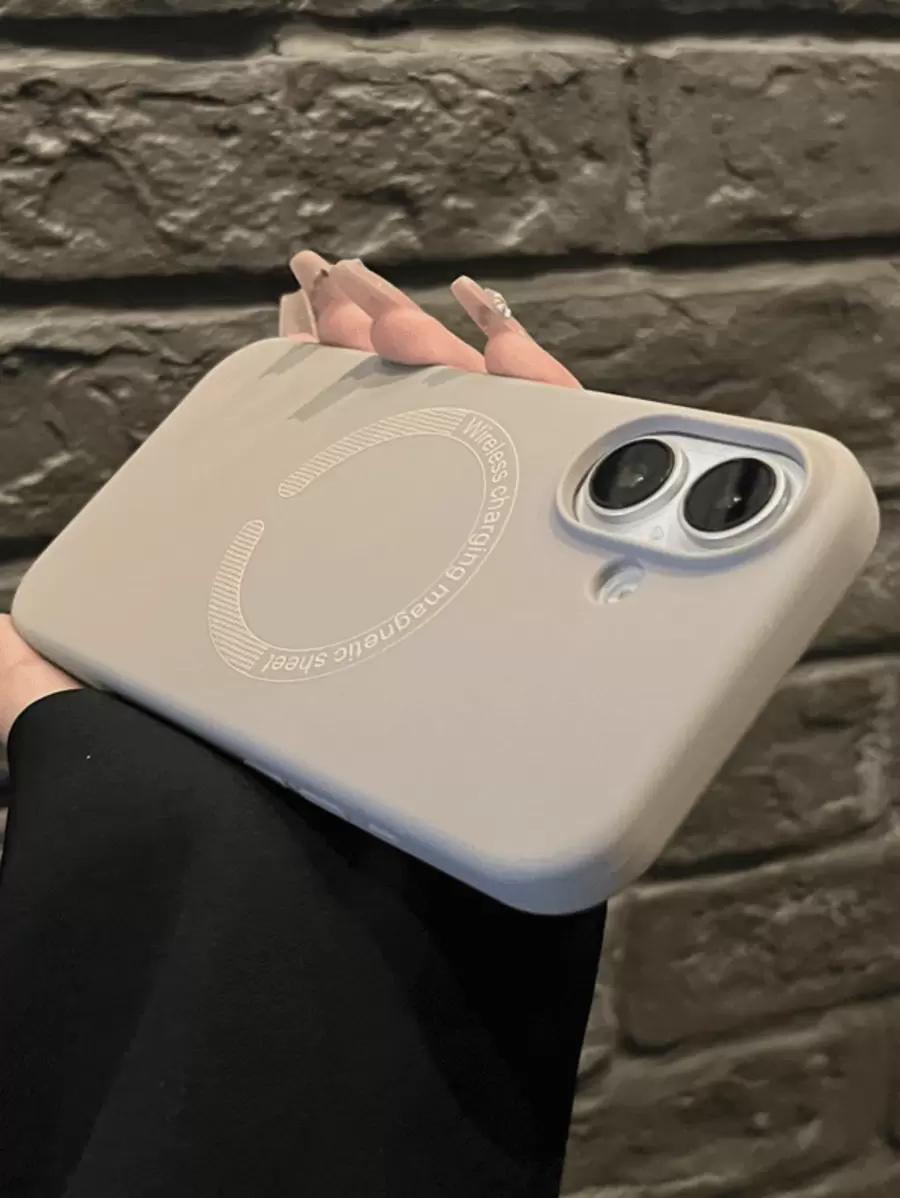 szare etui na telefon iPhone 17