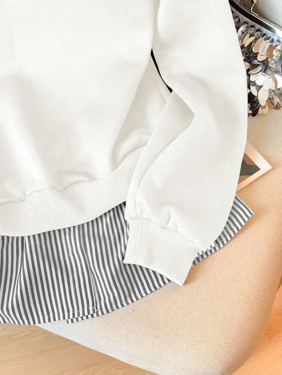biała bluza łączenie