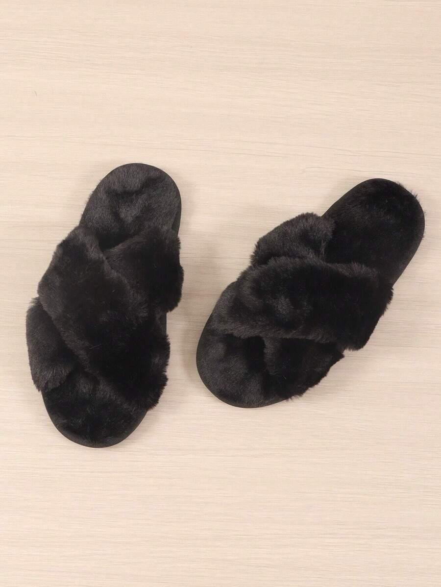 czarne kapcie miś
