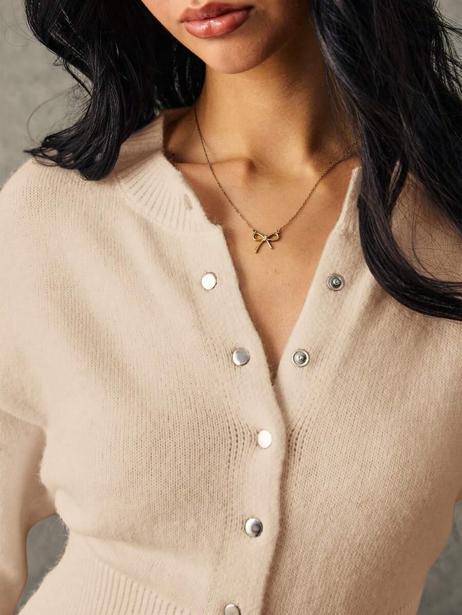 beżowy sweter długi rękaw