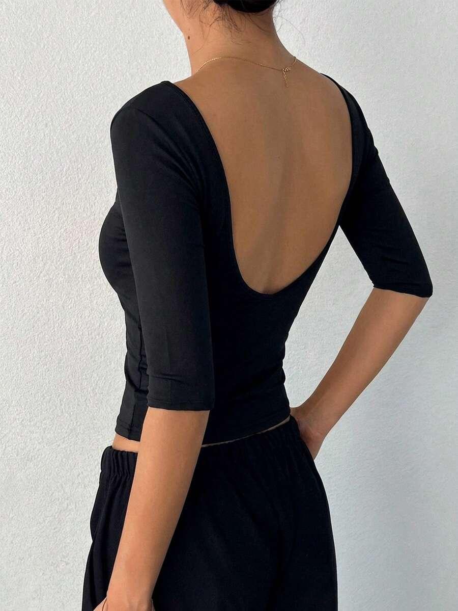czarny top odkryte plecy
