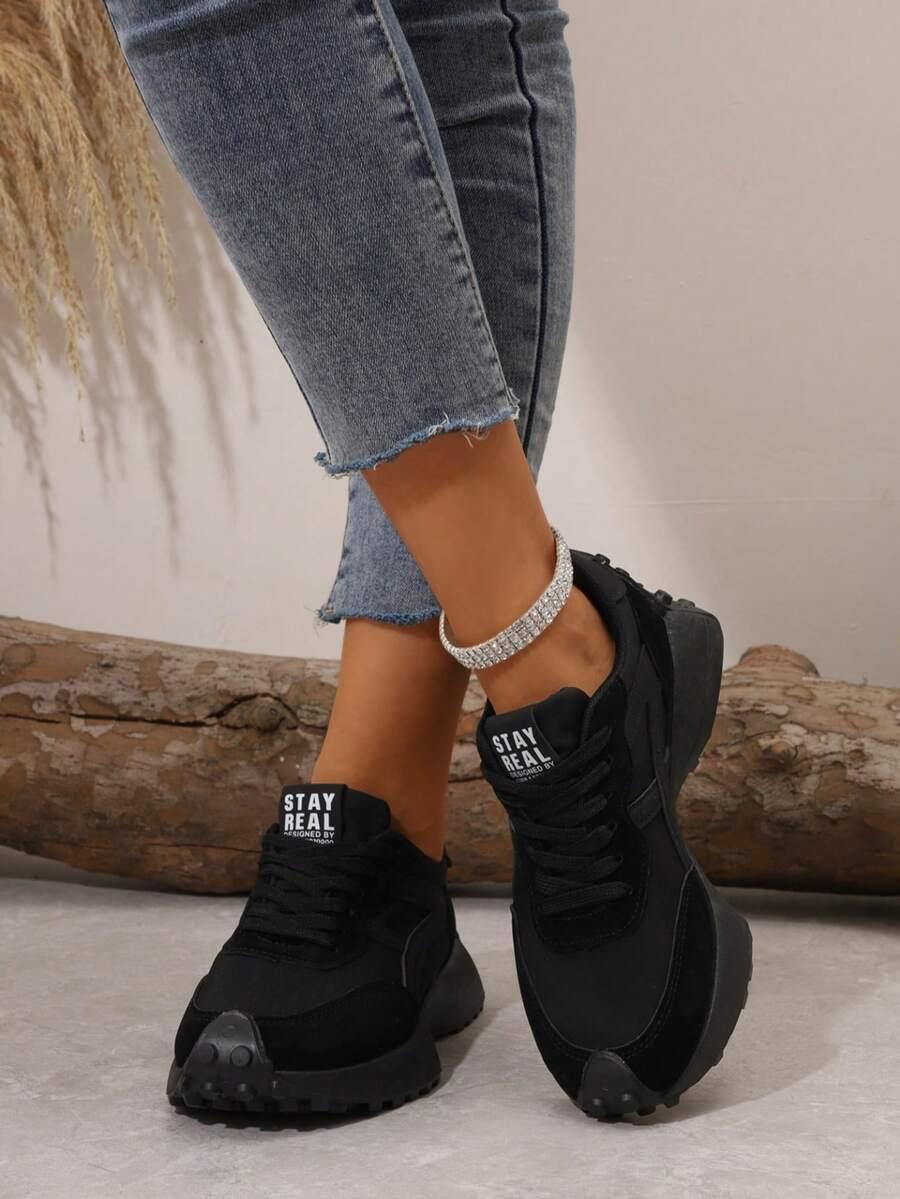 czarne buty sportowe