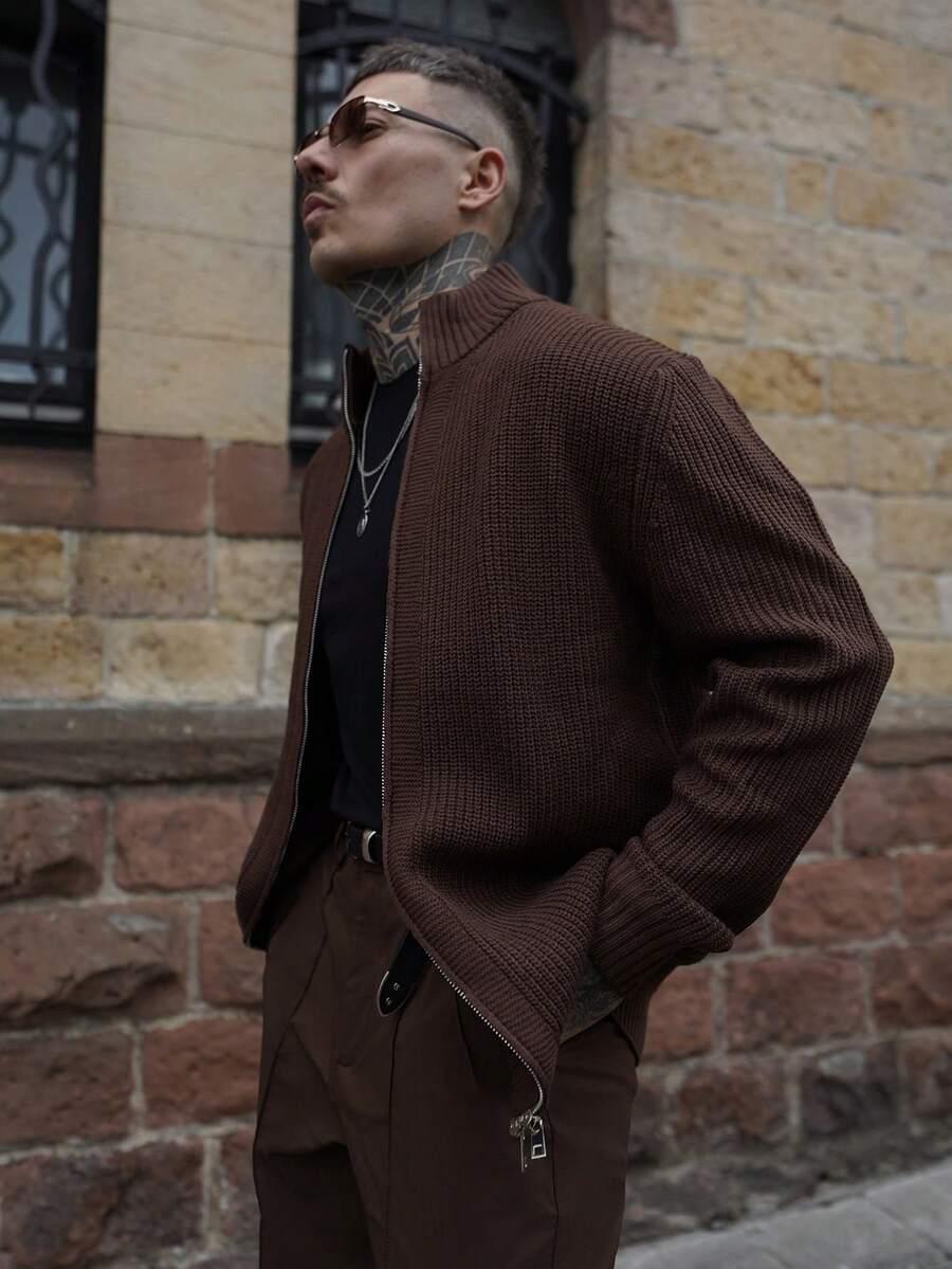 BRĄZOWY SWETER ZAMEK