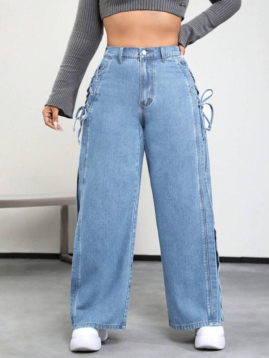 niebieskie spodnie jeans