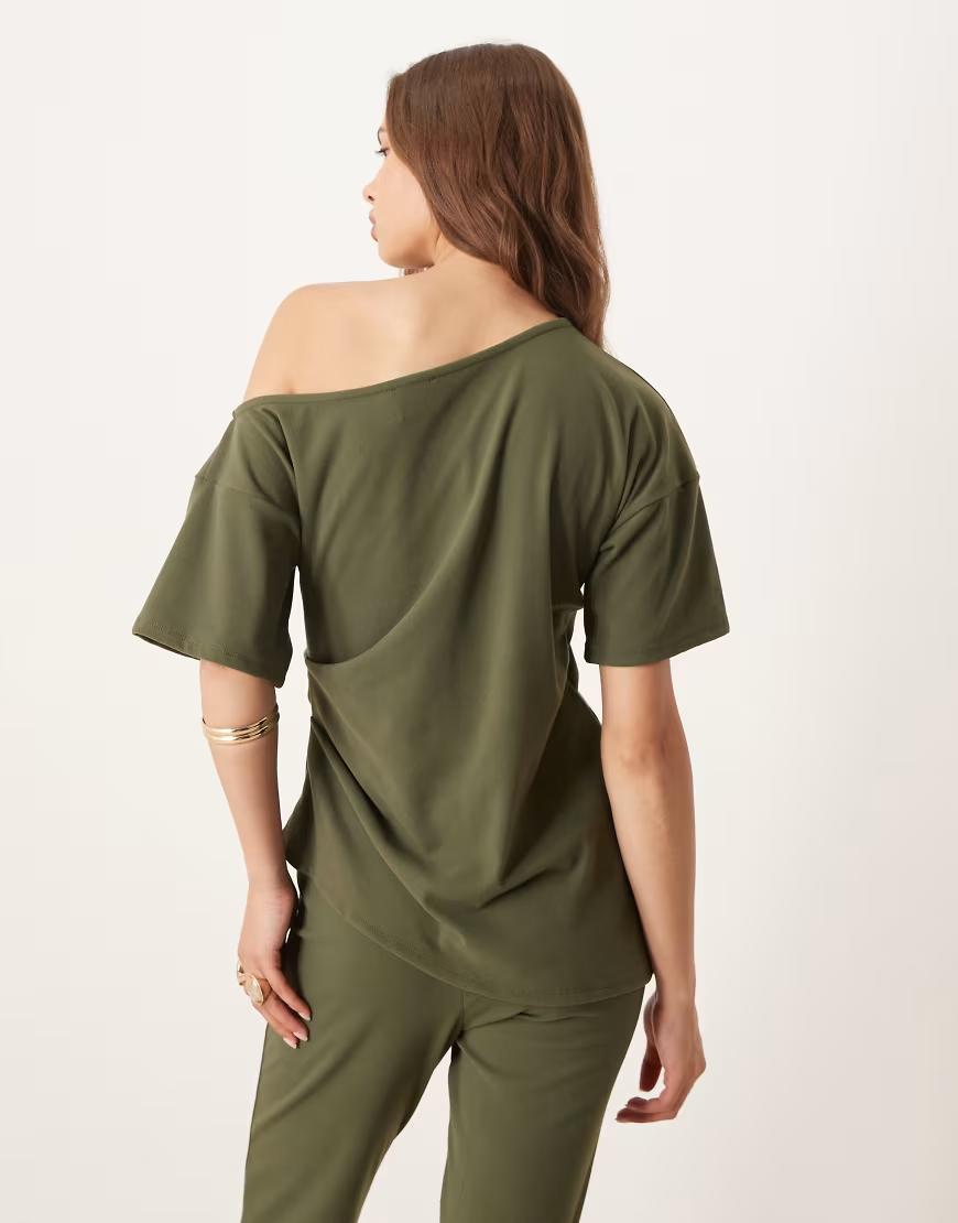 ZIELONY TOP ASYMETRIA