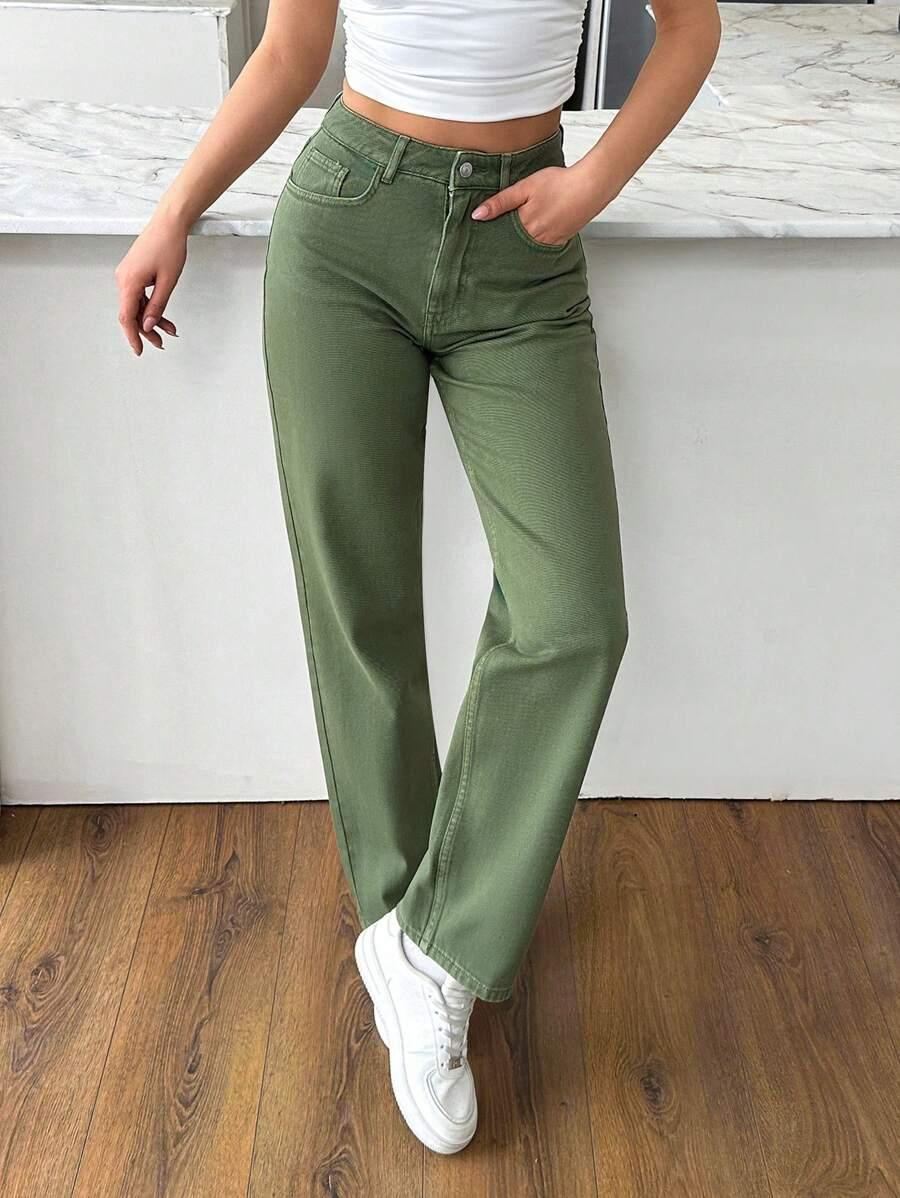 zielone spodnie jeans