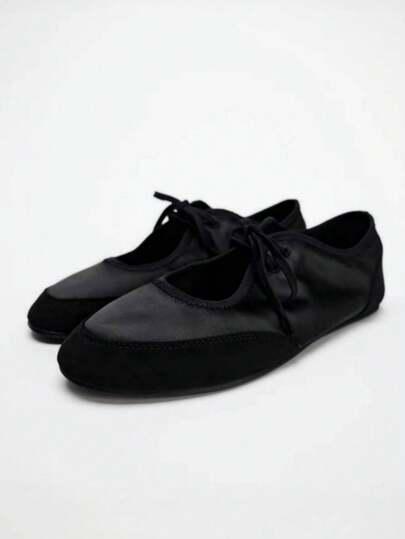 czarne buty sportowe
