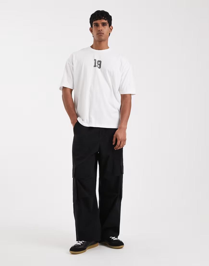 biały t-shirt nadruk