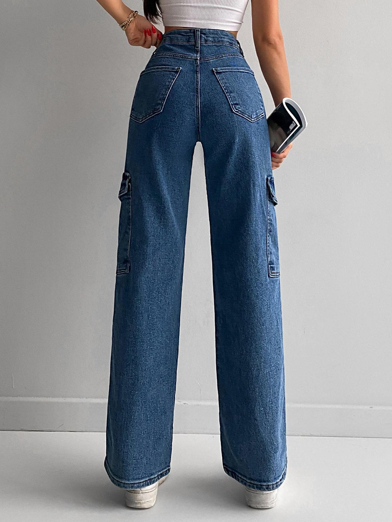 niebieskie spodnie jeans