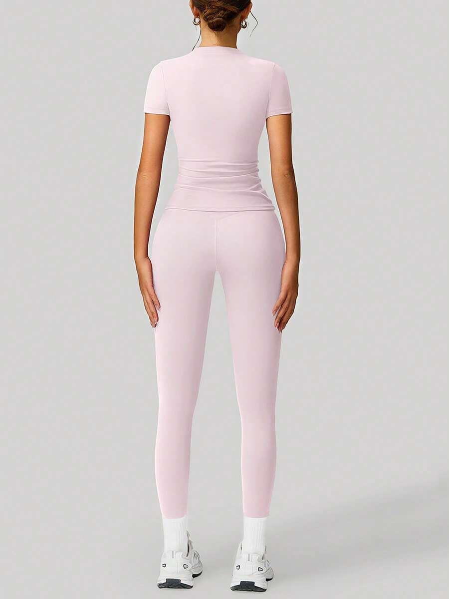 różowy komplet t-shirt legginsy