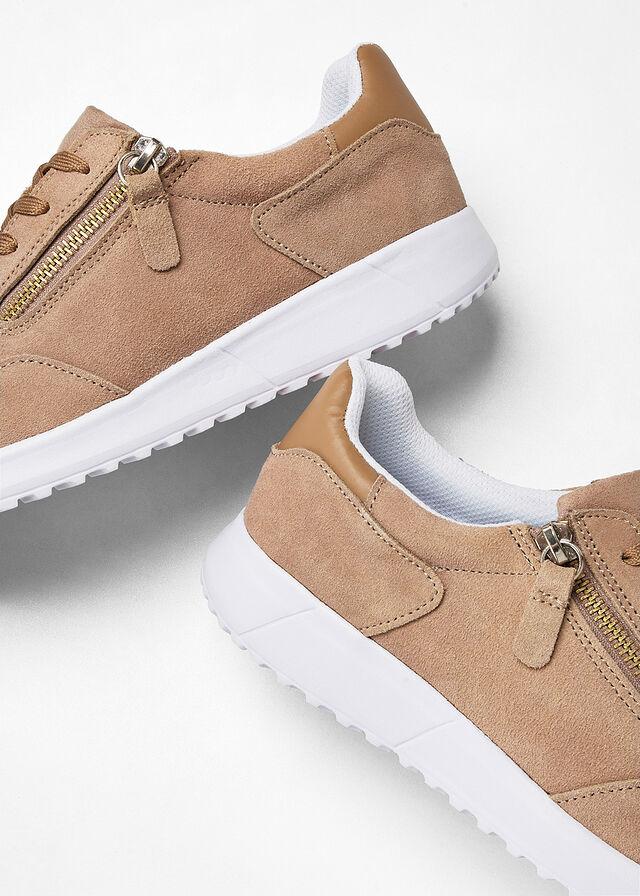 SNEAKERSY Z OZDOBNYM ZAMKIEM