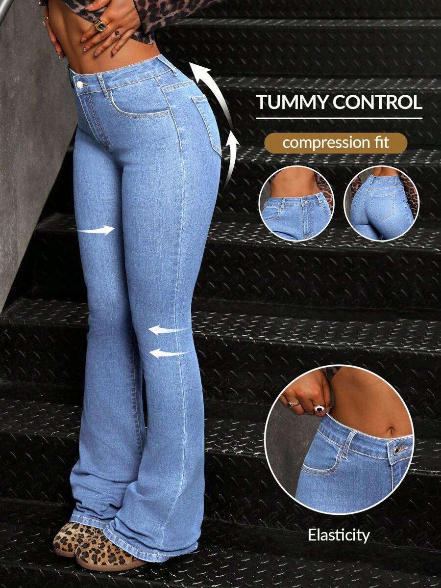 niebieskie spodnie jeans