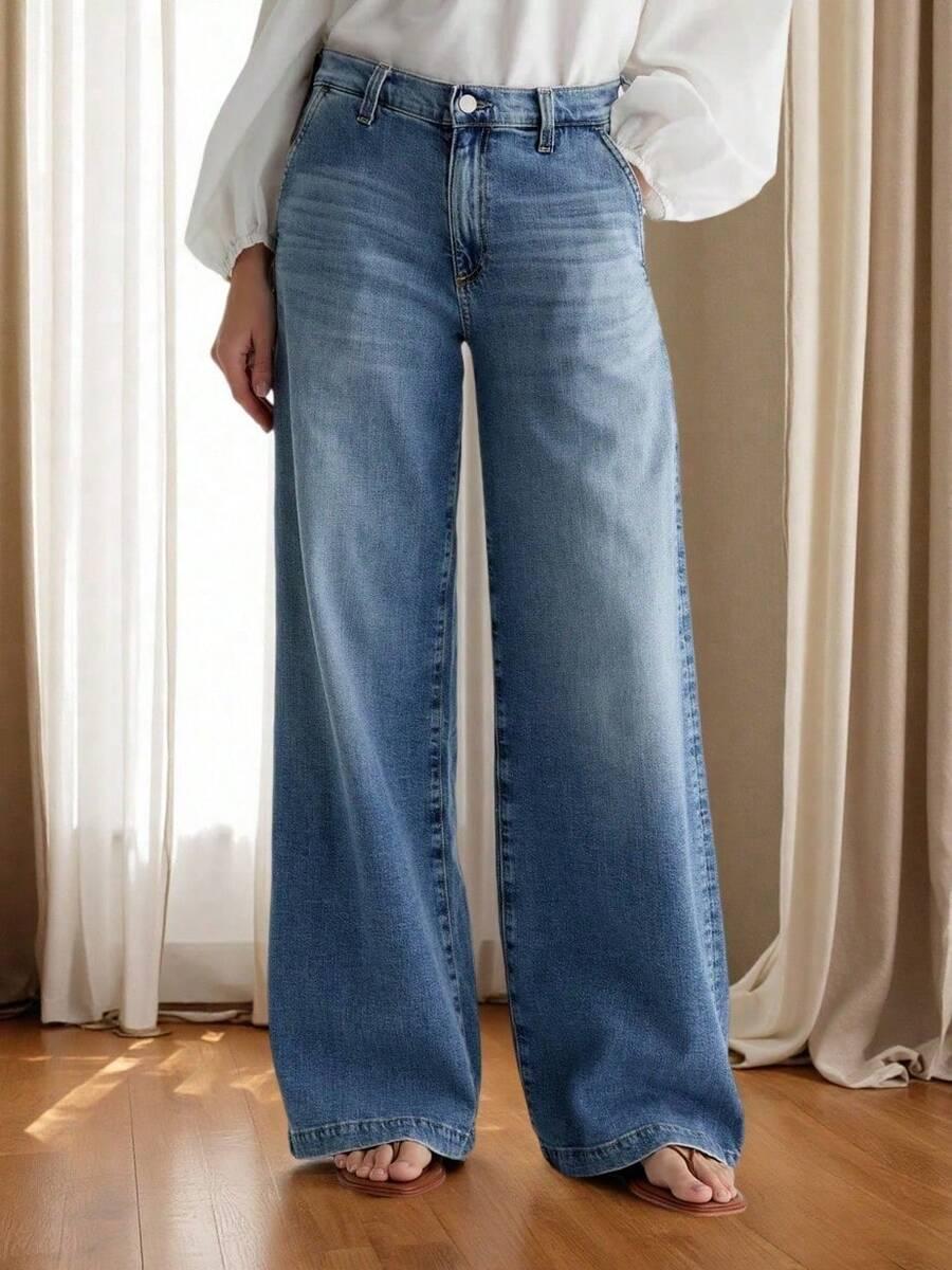 niebieskie spodnie jeans