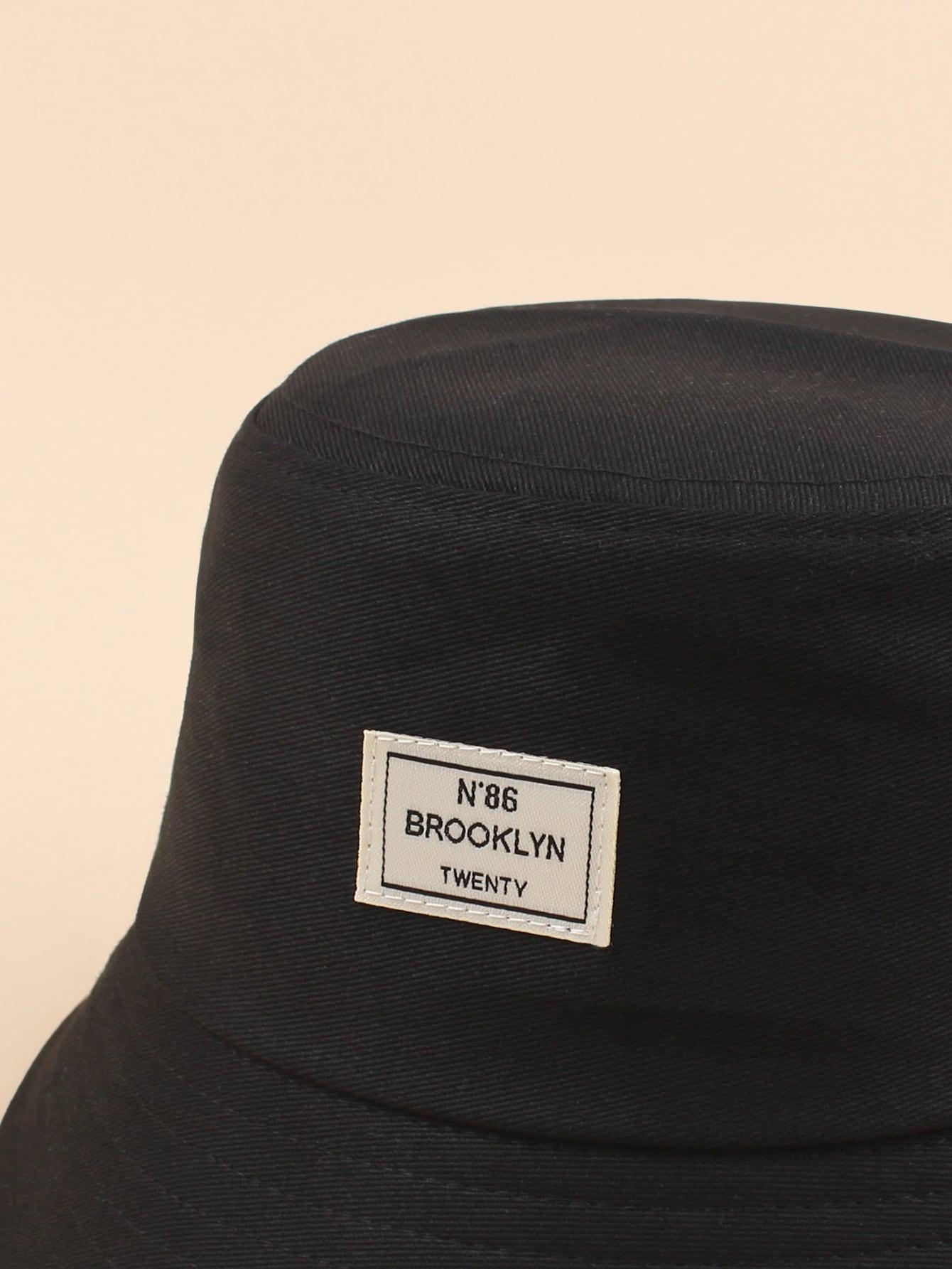czarny bucket napis