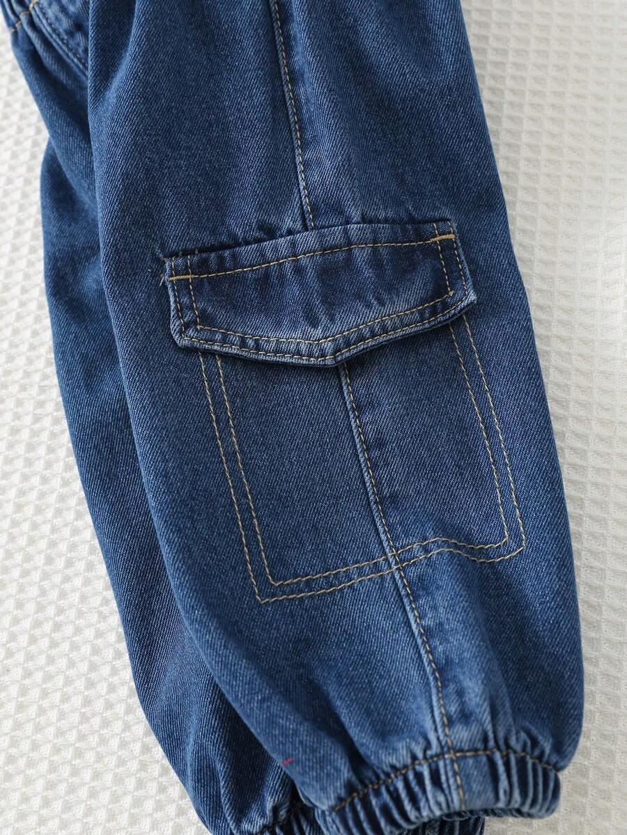 niebieskie spodnie jeans 
