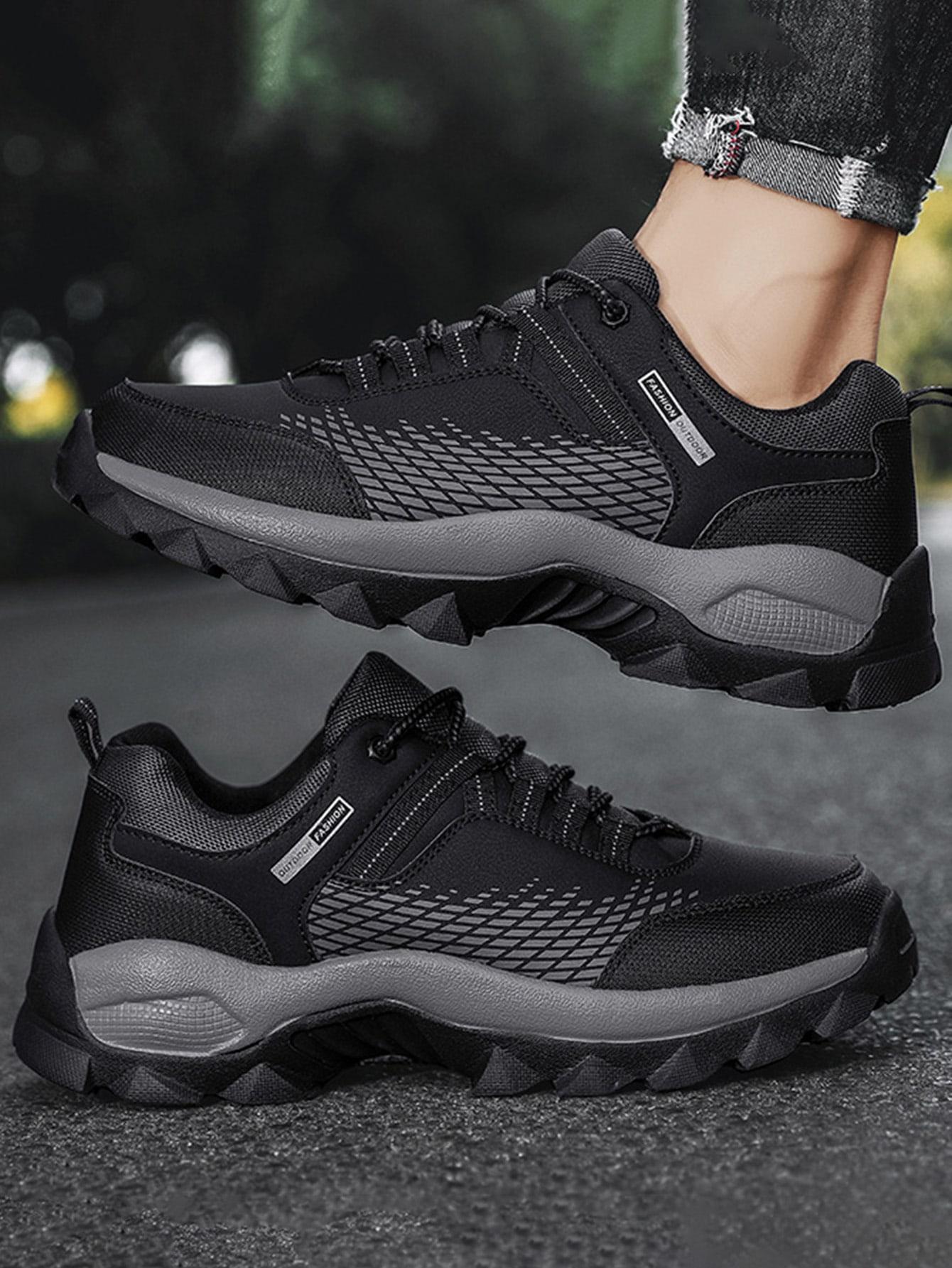 czarne buty sportowe