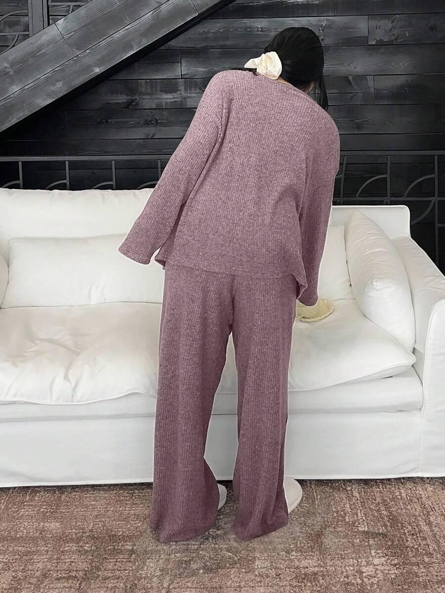komplet spodnie sweter guziki 