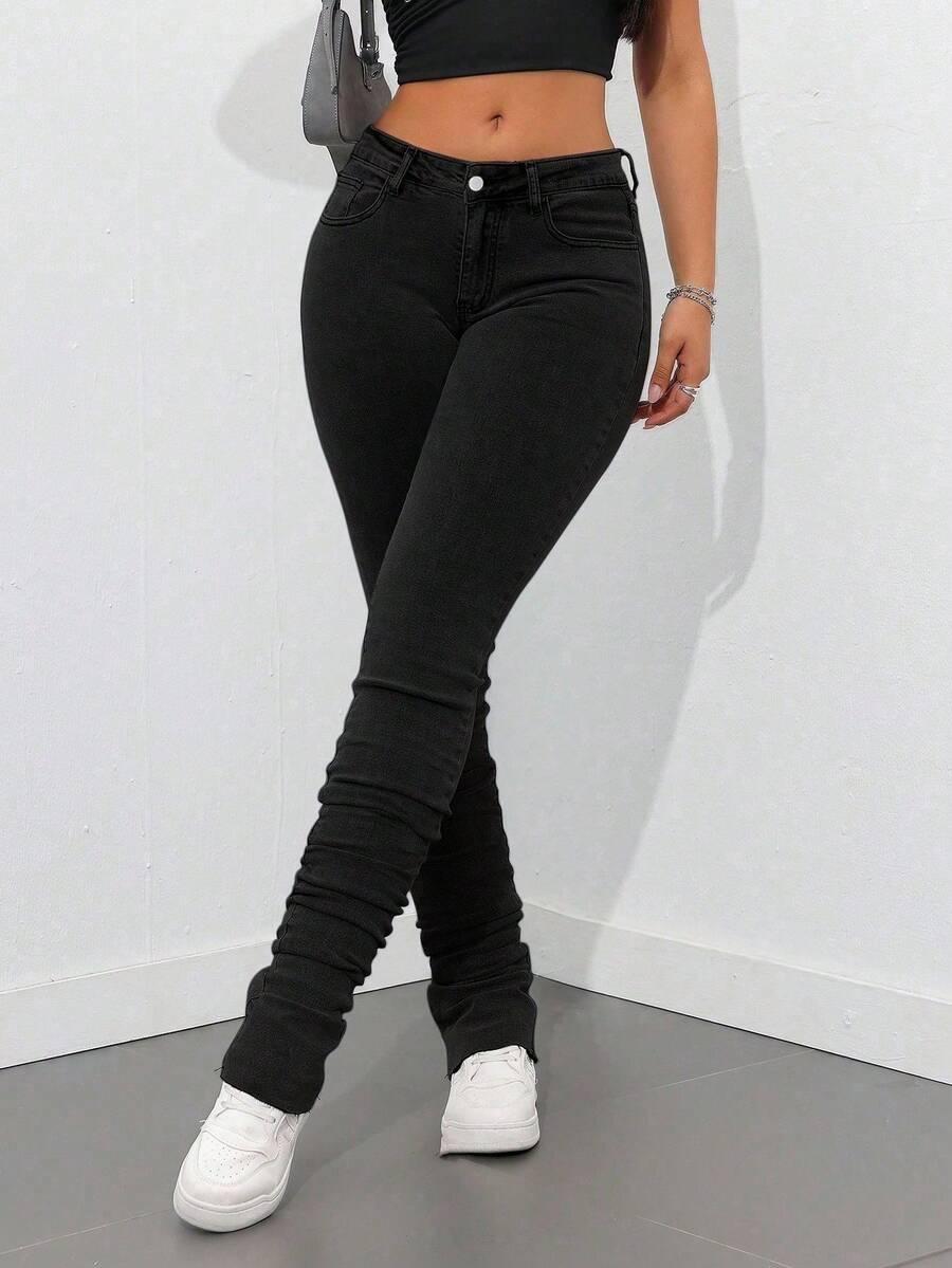 czarne spodnie jeans