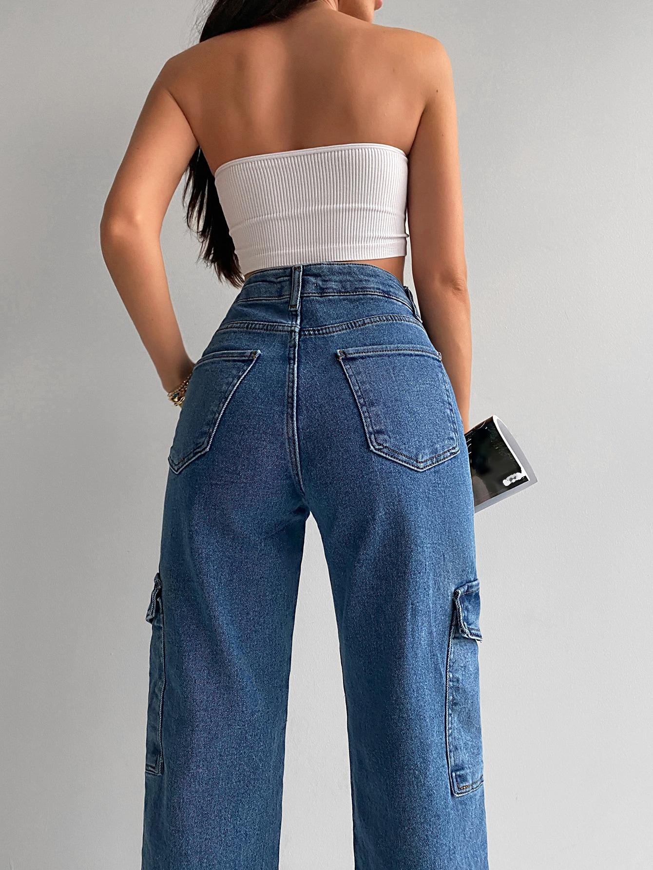 niebieskie spodnie jeans
