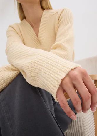 SWETER OVERSIZE Z DEKOLTEM W SEREK