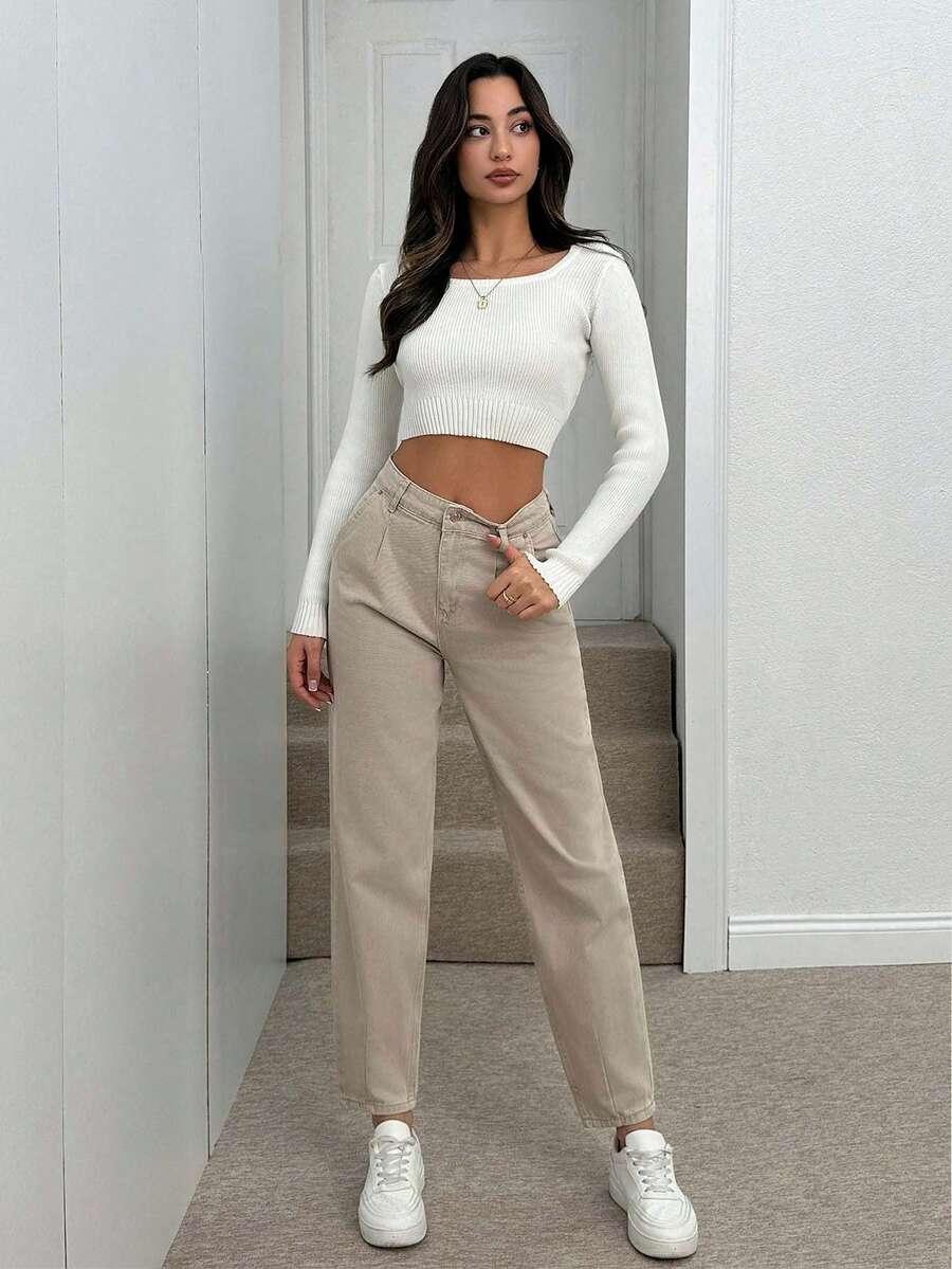 beżowe spodnie jeans 