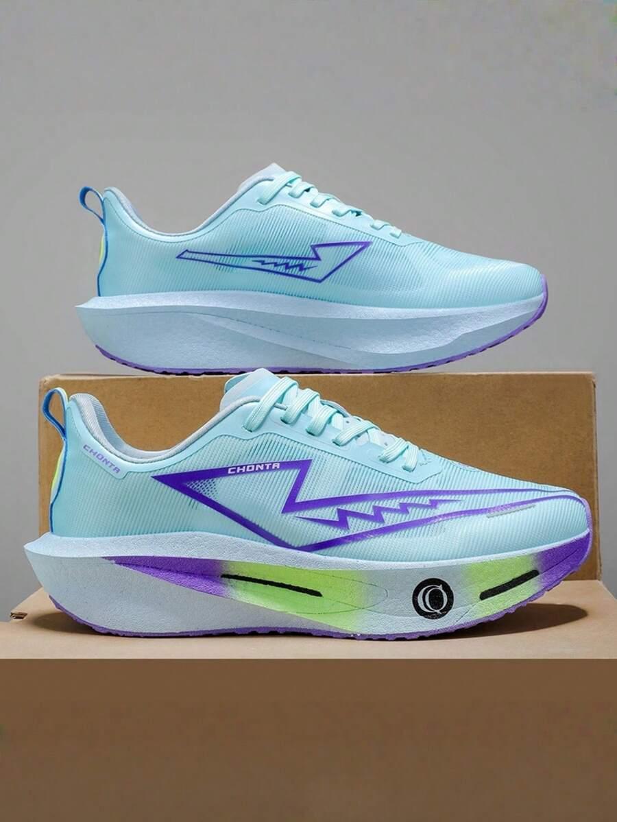 niebieskie sportowe buty