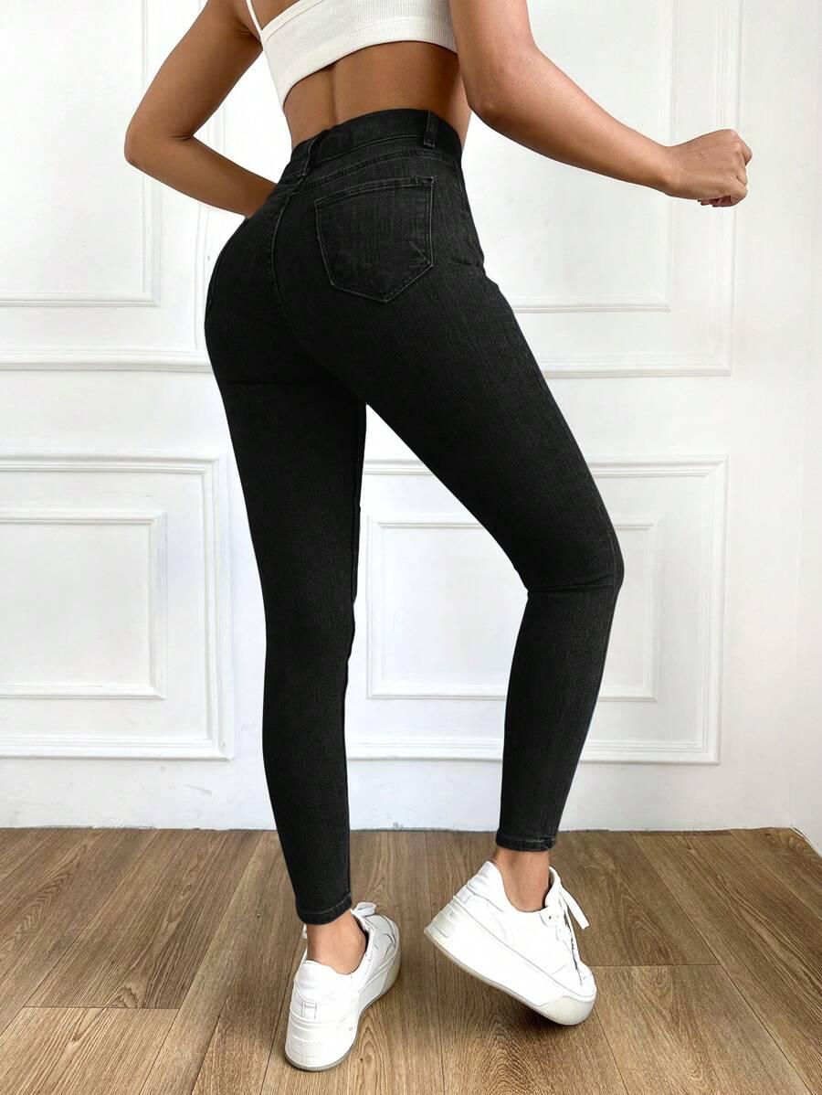 CZARNE SPODNIE RURKI JEANS