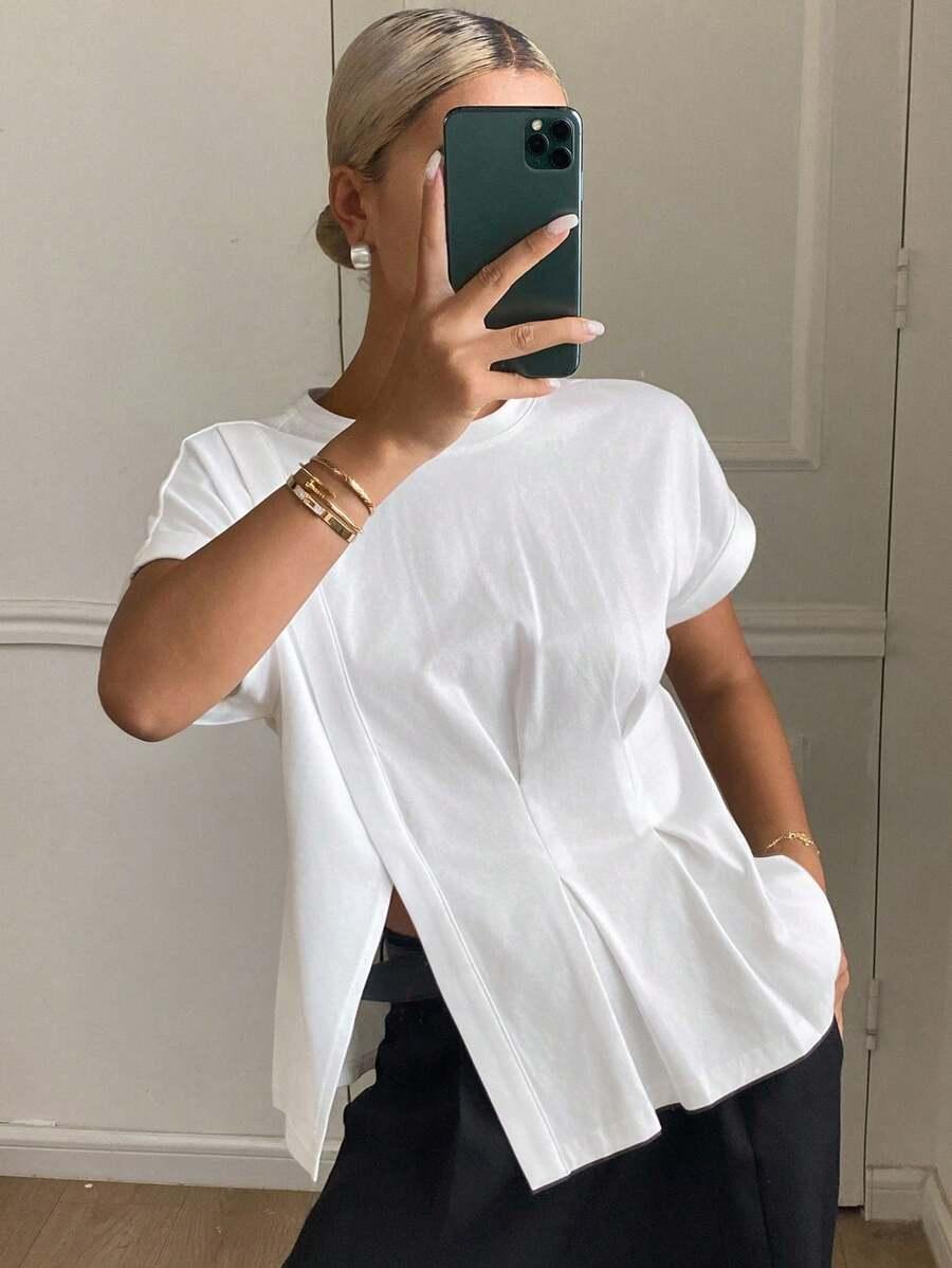 biały t-shirt okrągły dekolt rozcięcie