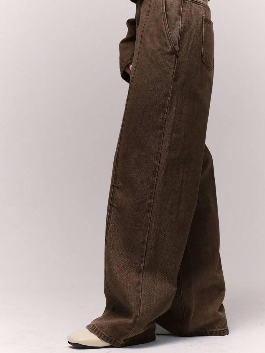 brązowe spodnie jeans