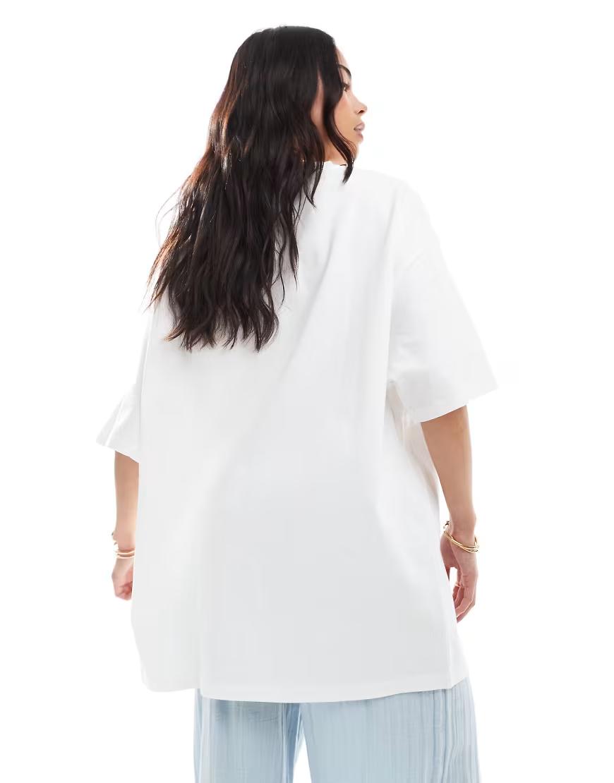 BIAŁY T-SHIRT OVERSIZE