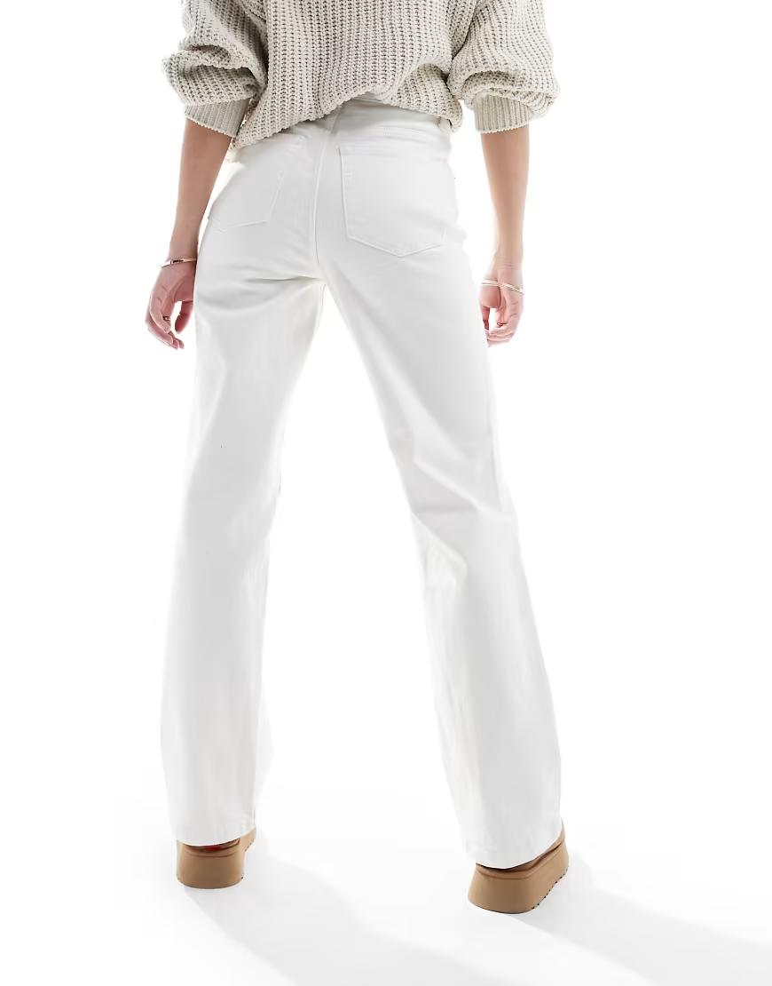BIAŁE SPODNIE JEANS