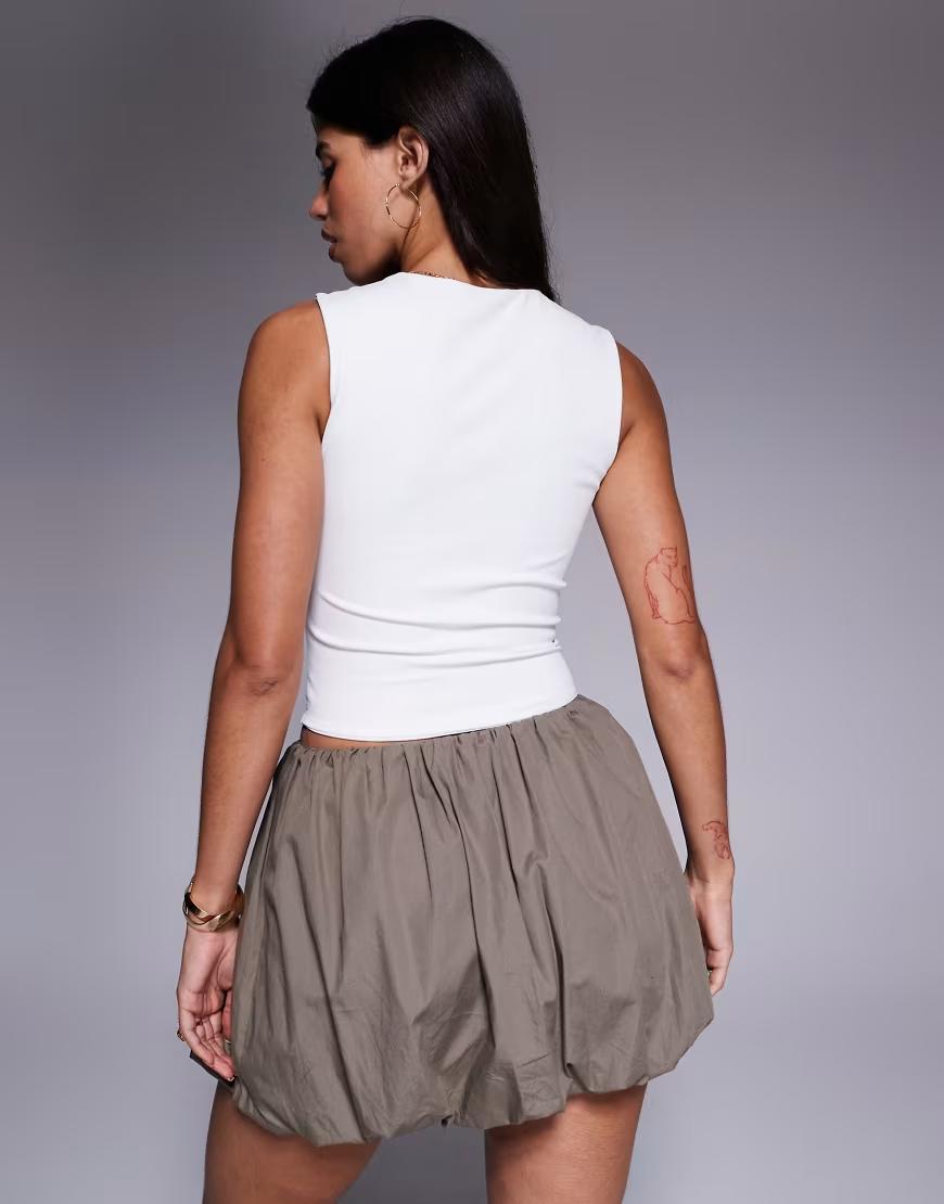 BIAŁY TOP BASIC 