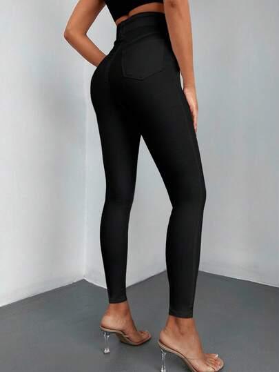 czarne spodnie jeans