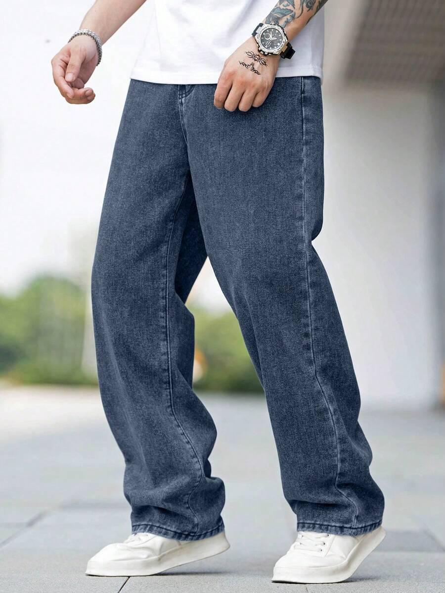 niebieskie spodnie jeans 