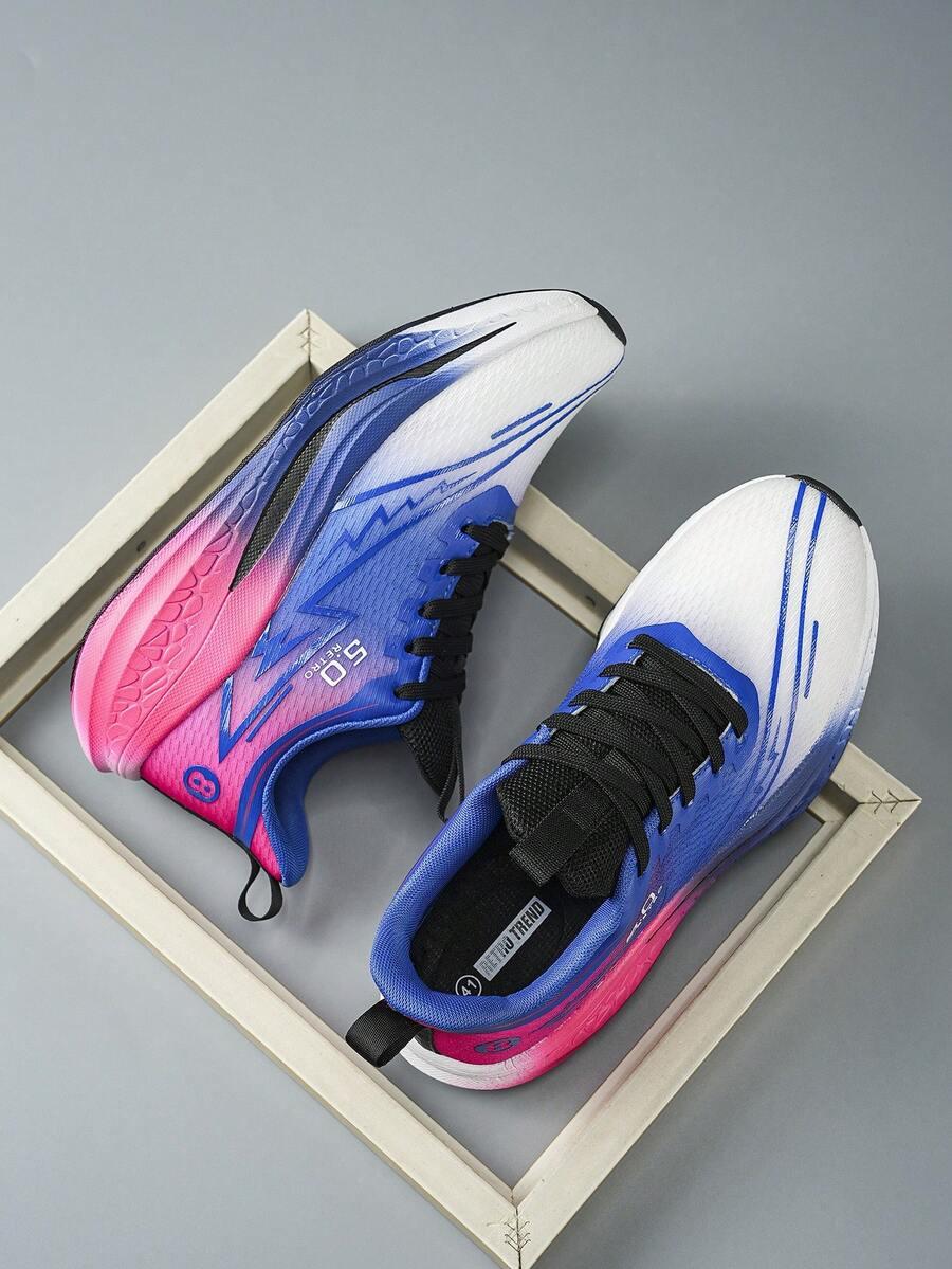 sznurowane buty sportowe
