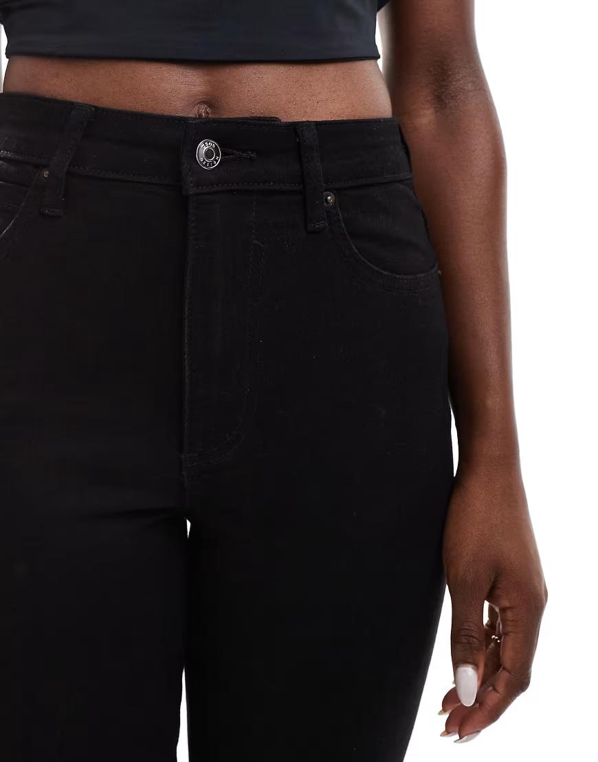 CZARNE SPODNIE JEANS 3/4
